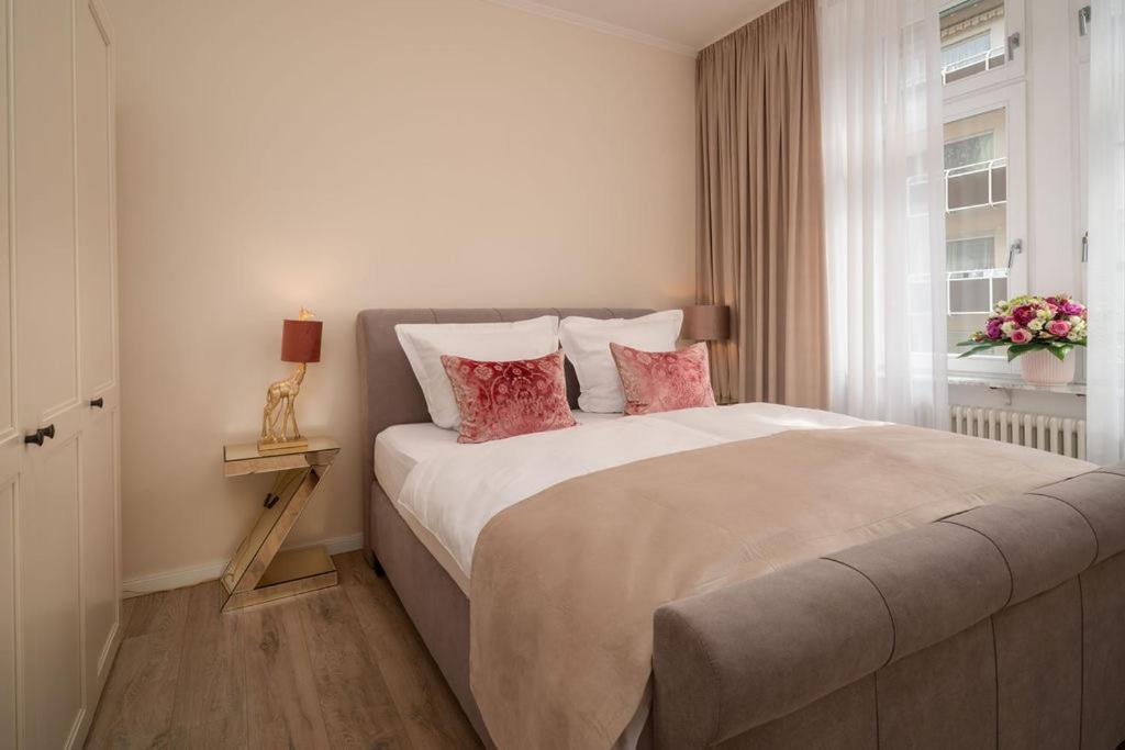 Vip Apart Center Baden-Baden Buitenkant foto